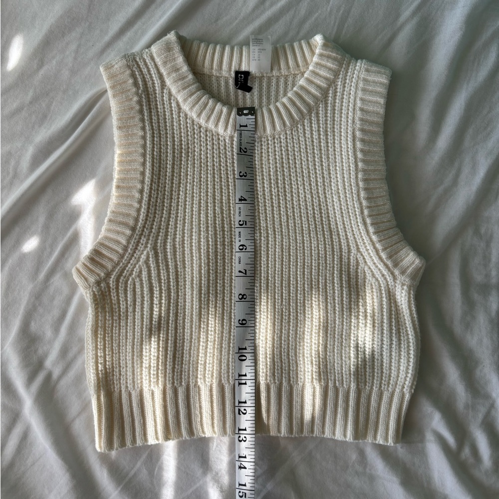 H&M Cream-colored Sleeveless Sweater Vest - Picture 8 of 10